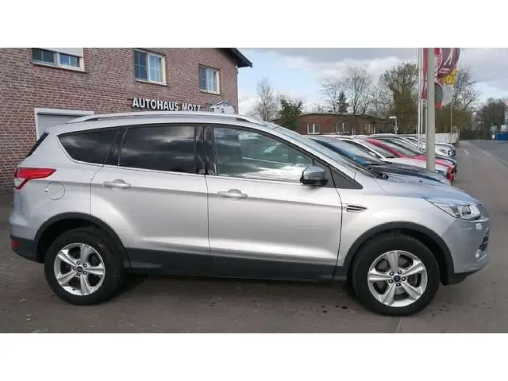 Gebraucht Ford Kuga SYNC Edition 182 PS (133 kW) 2015 Polarsilber (metallic) SUV