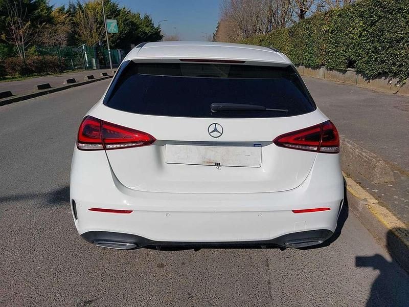Weiß Gebraucht 2018 Mercedes A250 Limousine | 23.111 € (Fairer Preis) - Bild 1/4