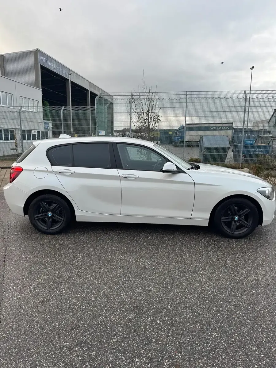 Gebraucht BMW 116 116 PS (85 kW) 2015 Weiß Kleinwagen
