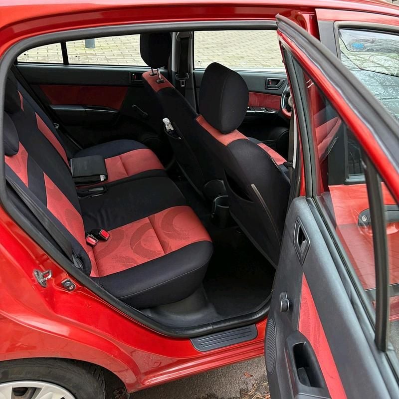 Gebraucht Hyundai Getz 65 PS (47 kW) 2007 Rot Kleinwagen