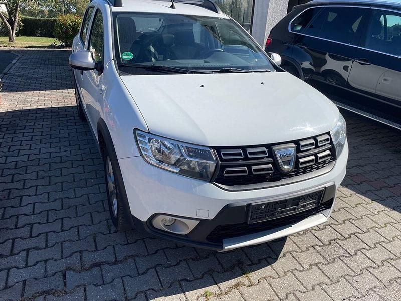 Gebraucht Dacia Sandero Prestige 90 PS (66 kW) 2020 Weiß Kleinwagen