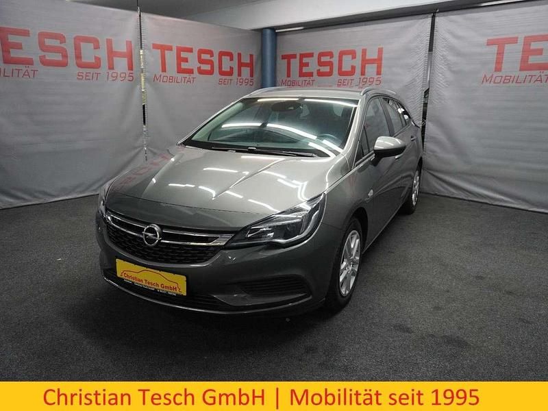Grau Gebraucht 2017 Opel Astra Kombi | 8.290 € (Fairer Preis) - Bild 1/3