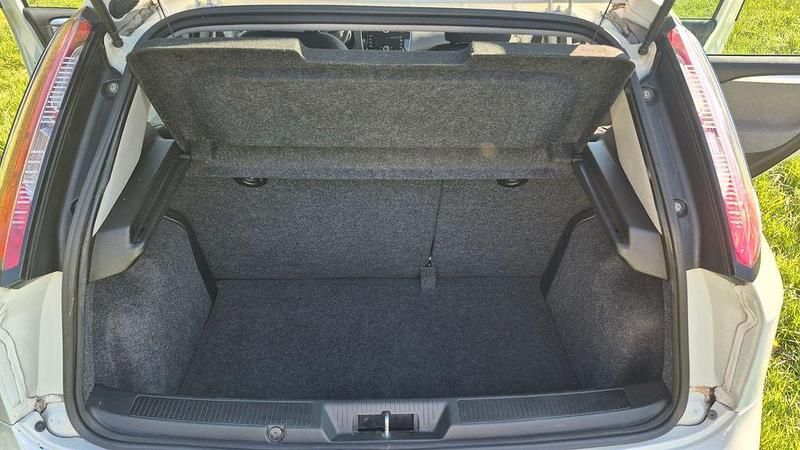 Gebraucht Fiat Punto Evo Dynamic 77 PS (56 kW) 2010 Weiß Kleinwagen