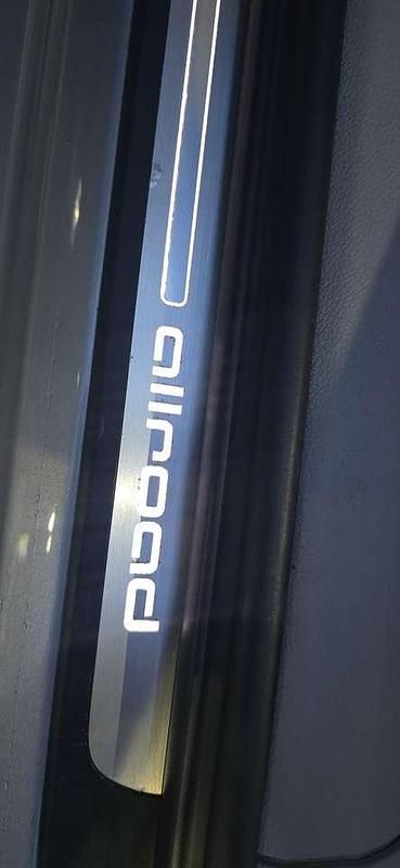 Gebraucht Audi A6 Allroad Comfort 320 PS (235 kW) 2016 Violett Kombi