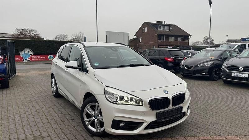 Gebraucht BMW 220 Active Tourer M Sport 192 PS (141 kW) 2016 Mineralweiss Van / Kleinbus