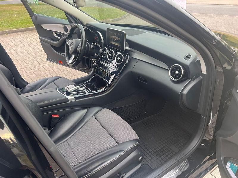 Gebraucht Mercedes 220 170 PS (125 kW) 2017 Schwarz Limousine