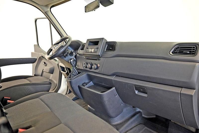 Gebraucht Renault Master 136 PS (100 kW) 2021 Weiß Van / Kleinbus