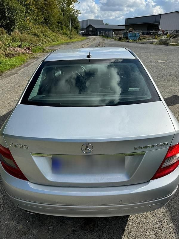 Gebraucht Mercedes C200 184 PS (135 kW) 2009 Silber Limousine
