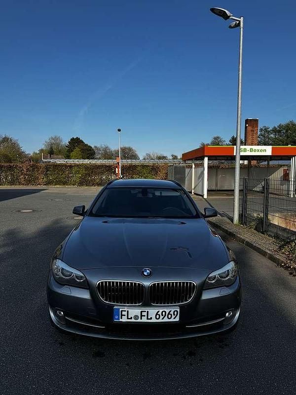 Gebraucht 2012 BMW 520 Sport Line Kombi | 9.500 € (Fairer Preis) - Bild 1/4