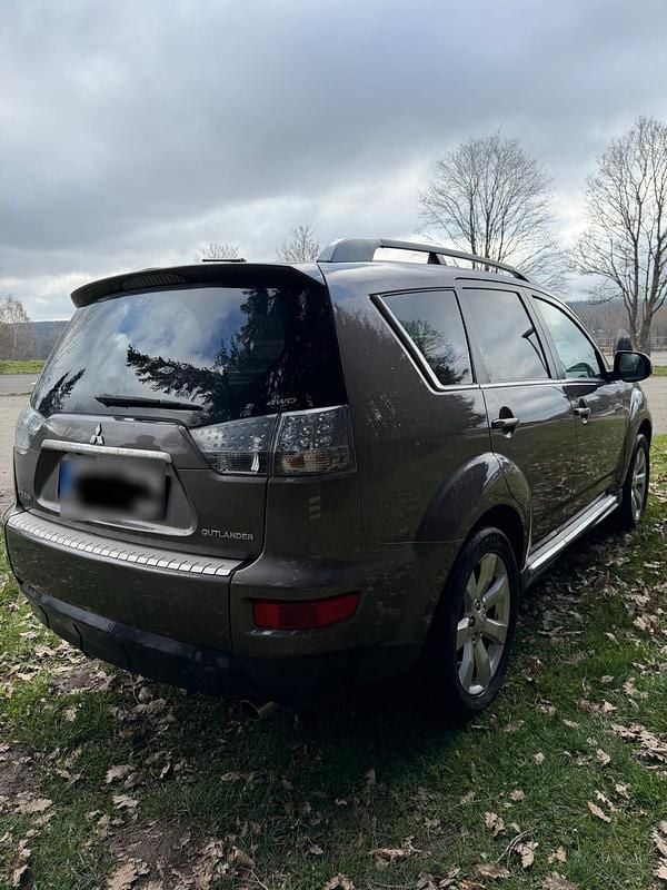 Gebraucht Mitsubishi Outlander 170 PS (125 kW) 2012 Braun SUV