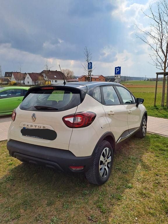 Gebraucht Renault Captur Life 90 PS (66 kW) 2018 Beige SUV