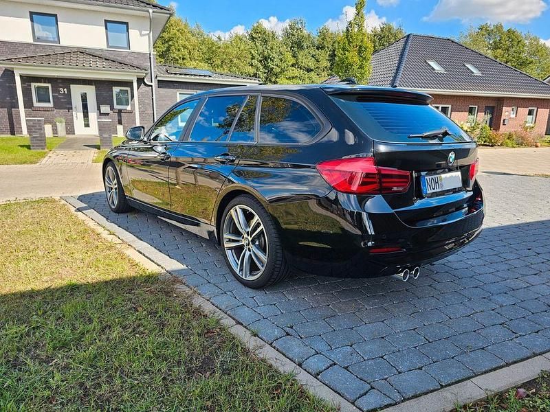 Schwarz Gebraucht 2016 BMW 325 Advantage Kombi | 11.000 € (Fairer Preis) - Bild 1/4