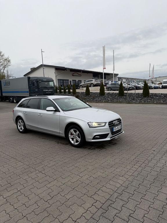 Gebraucht Audi A4 Attraction 150 PS (110 kW) 2014 Silber Kombi