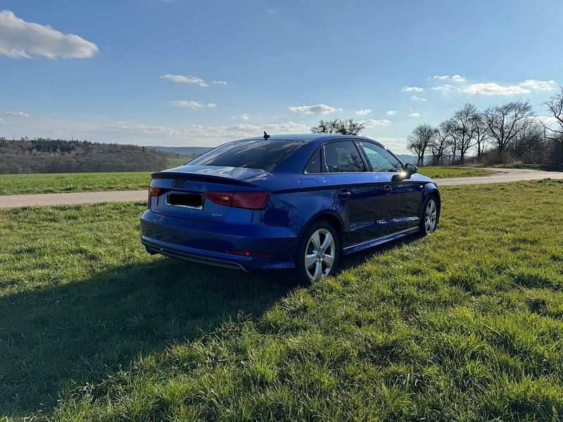 Second-hand Audi A3 S-Line 184 CP (135 kW) 2016 Albastru Berlinǎ