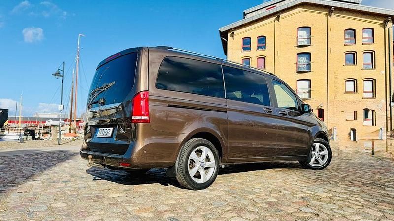 Gebraucht Mercedes V250 Edition 190 PS (139 kW) 2016 Braun Van / Kleinbus