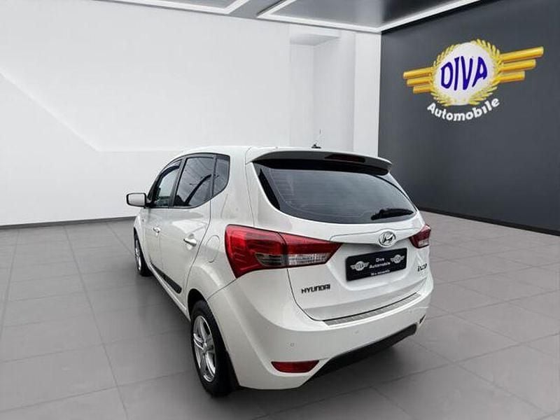 Gebraucht Hyundai ix20 Edition 125 PS (91 kW) 2014 Weiß Kleinwagen