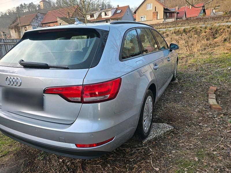Gebraucht Audi A4 Comfort 150 PS (110 kW) 2016 Silber Kombi