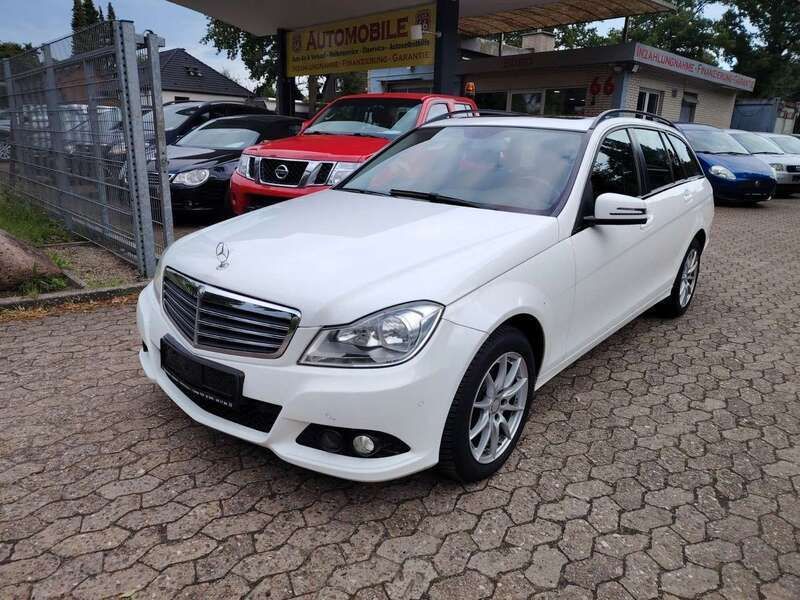 Weiß Gebraucht 2013 Mercedes C180 Kombi | 7.590 € (Superpreis) - Bild 1/4
