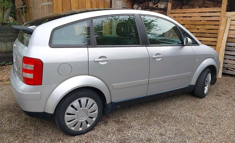 Gebraucht Audi A2 75 PS (55 kW) 2004 Silber Kleinwagen