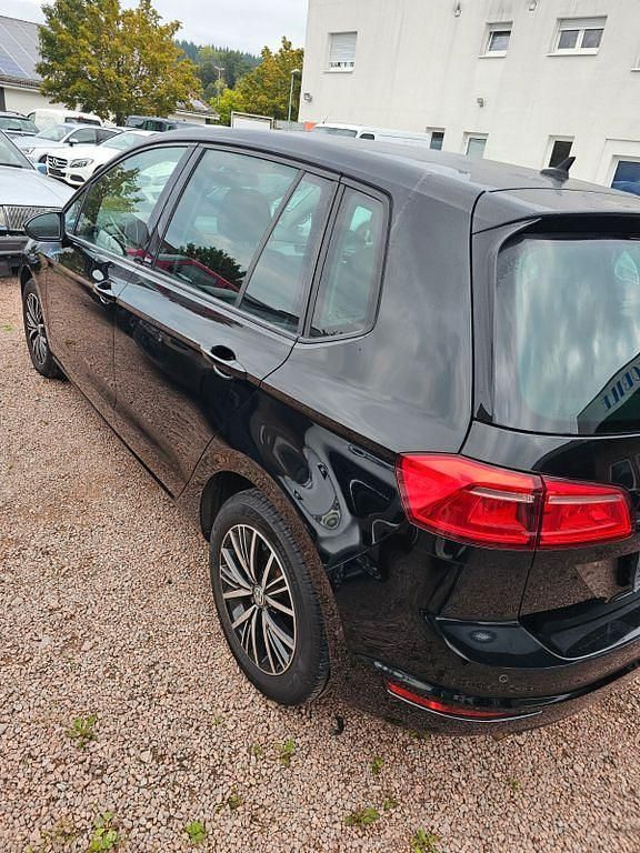 Gebraucht VW Golf Sportsvan Allstar 110 PS (80 kW) 2016 Schwarz Van / Kleinbus