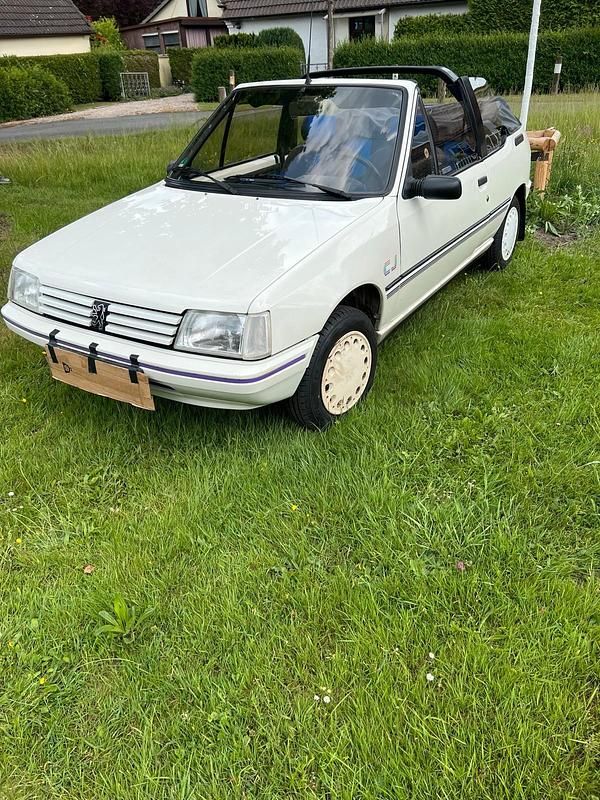 Weiß Gebraucht 1992 Peugeot 205 Cabrio | 4.400 € - Bild 1/4