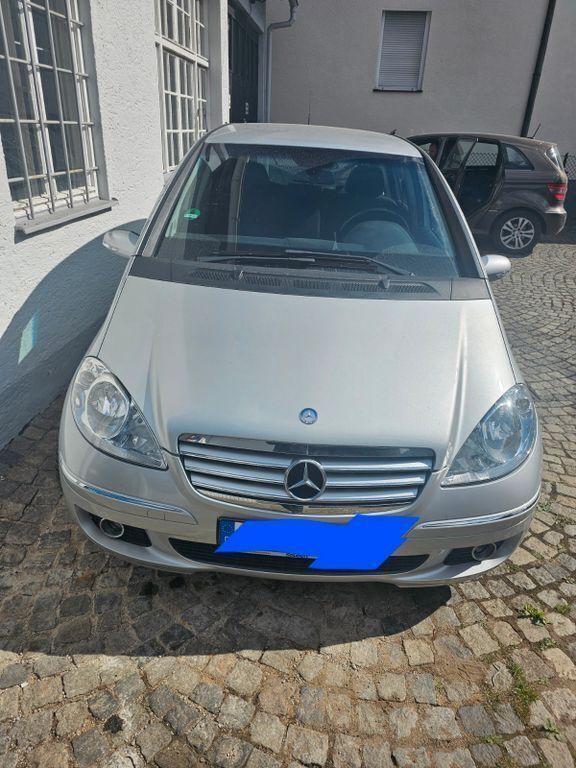 Silber Gebraucht 2005 Mercedes A180 Elegance Van / Kleinbus | 3.600 € (Fairer Preis) - Bild 1/4