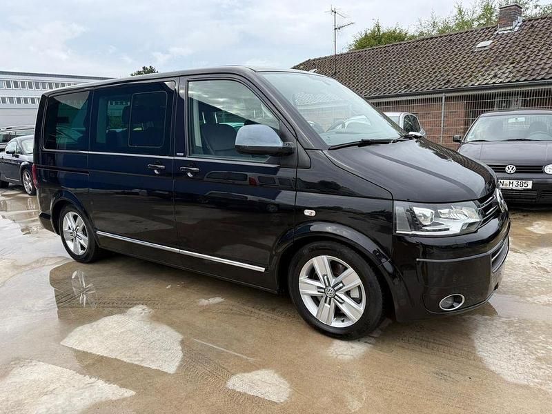 Schwarz Gebraucht 2013 VW T5 Life Van | 23.200 € - Bild 1/4