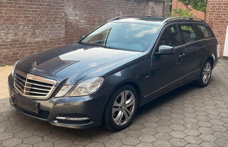 Grau Gebraucht 2011 Mercedes E200 Avantgarde Kombi | 6.900 € (Guter Preis) - Bild 1/4