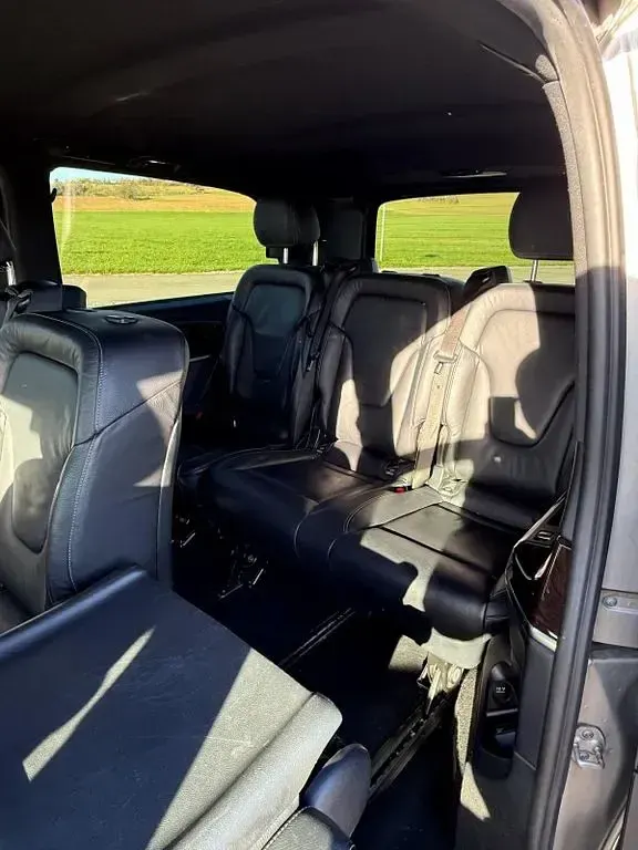 Gebraucht Mercedes V250 Avantgarde Edition 190 PS (139 kW) 2017 Silber Van / Kleinbus