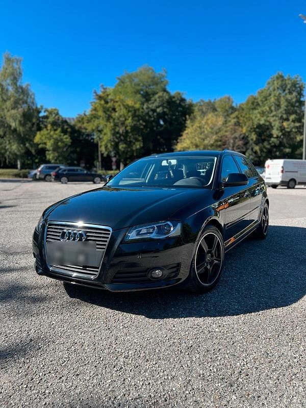 Schwarz Gebraucht 2011 Audi A3 Design Limousine | 7.500 € (Fairer Preis) - Bild 1/4