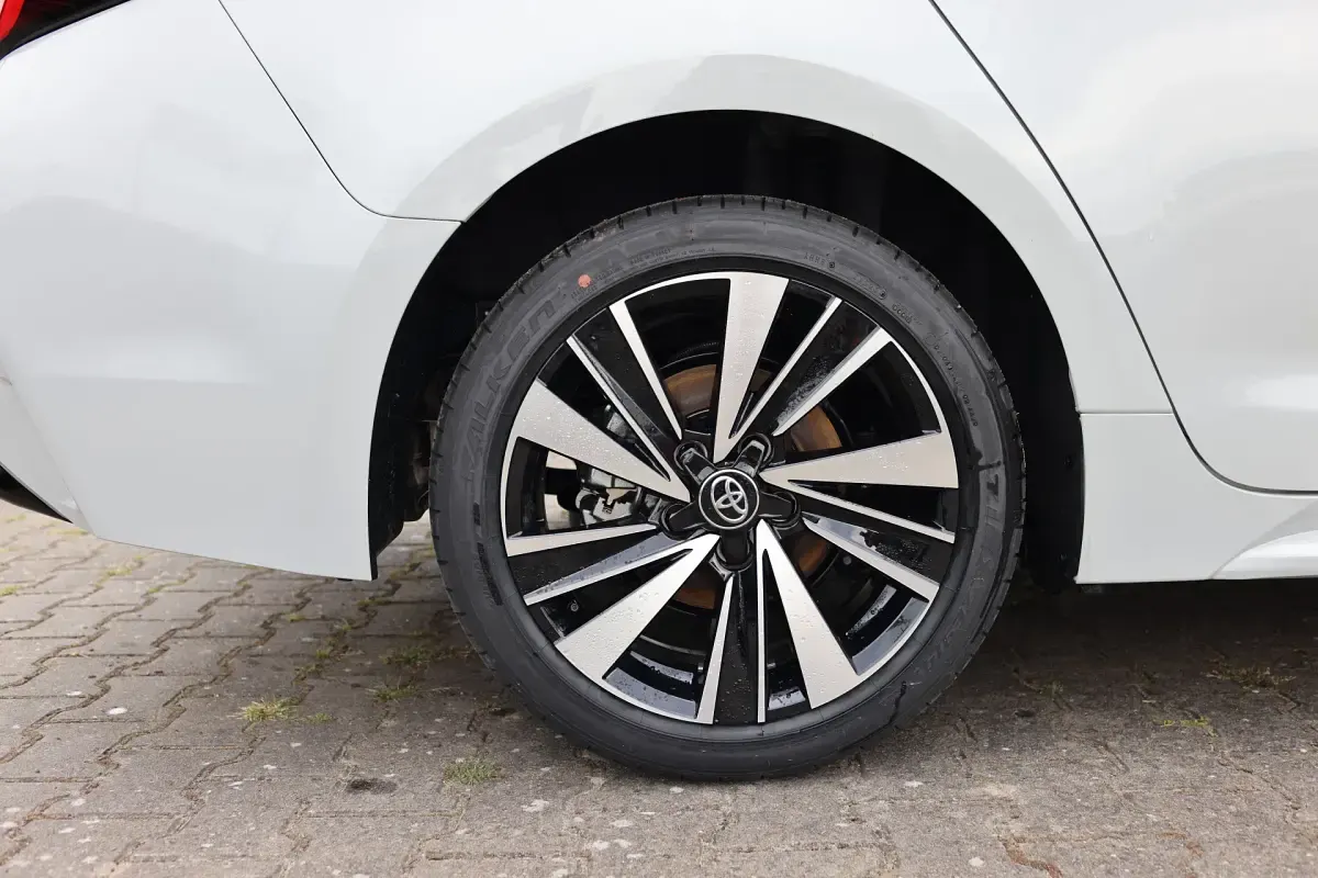 Gebraucht Toyota Corolla 140 PS (102 kW) 2026 Kombi
