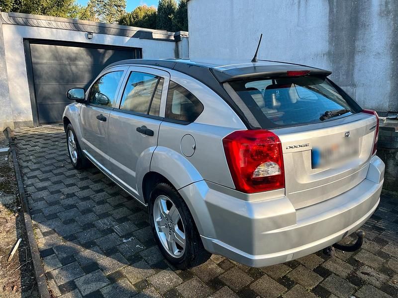 Gebraucht Dodge Caliber 150 PS (110 kW) 2010 Grau Kleinwagen