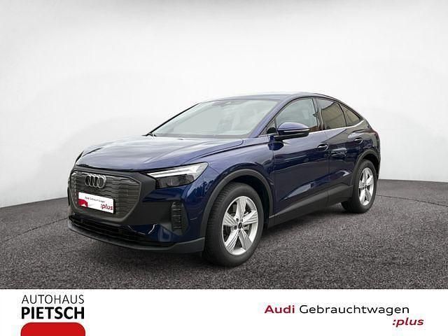 Blau Gebraucht 2024 Audi Q4 Sportback e-tron Sport SUV | 42.860 € - Bild 1/4