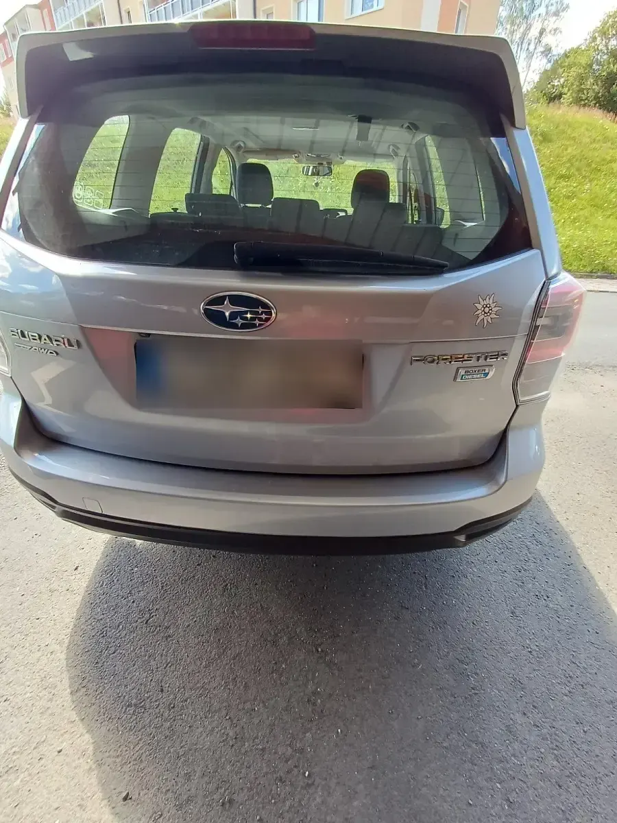 Gebraucht Subaru Forester 147 PS (108 kW) 2017 Grau SUV