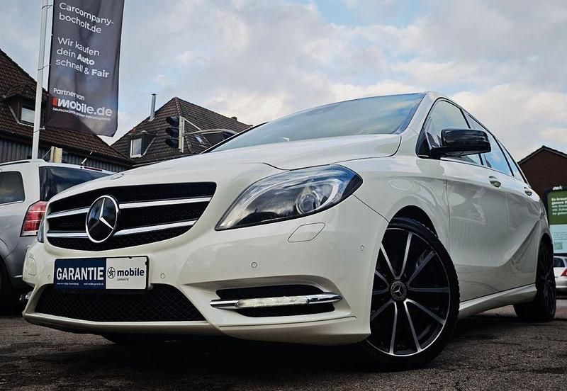 Gebraucht Mercedes B220 170 PS (125 kW) 2012 Weiß Van / Kleinbus