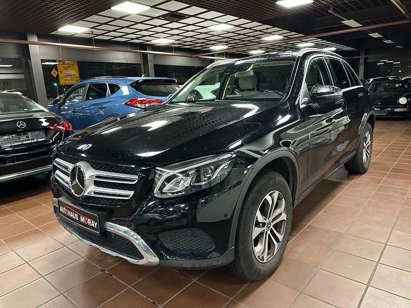 Schwarz/baltic black Gebraucht 2018 Mercedes GLC250 Exclusive SUV | 24.900 € (Fairer Preis) - Bild 1/4