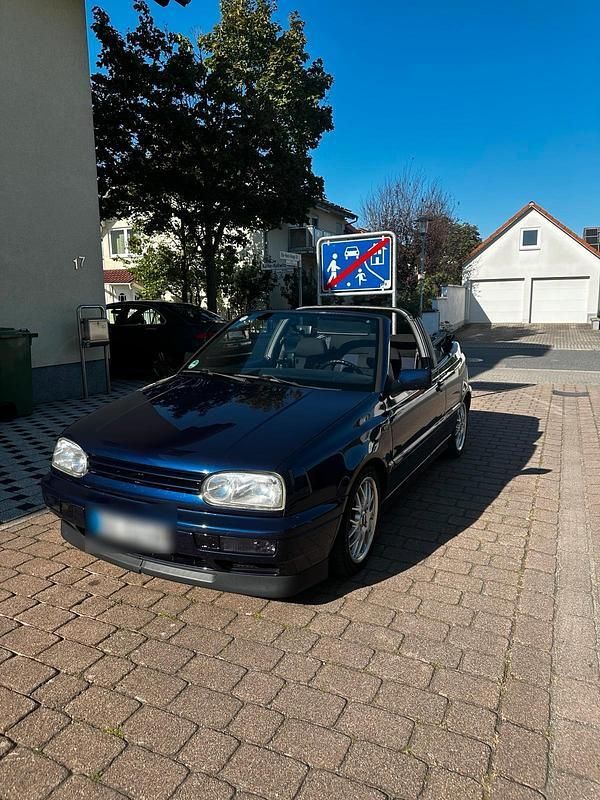 Blau Gebraucht 1996 VW Golf Cabriolet Cabrio | 4.799 € (Teuer) - Bild 1/4