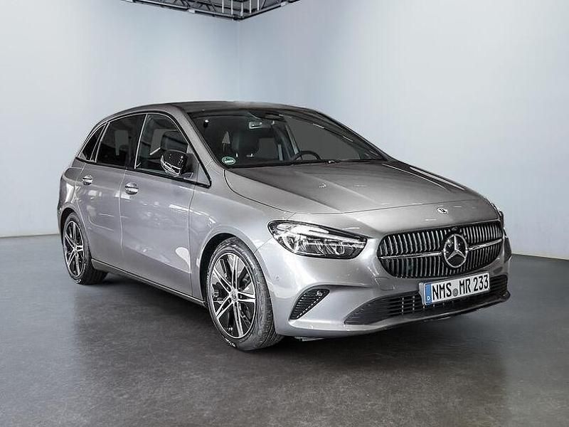 Gebraucht Mercedes B200 Progressive 150 PS (110 kW) 2025 Grau Van / Kleinbus