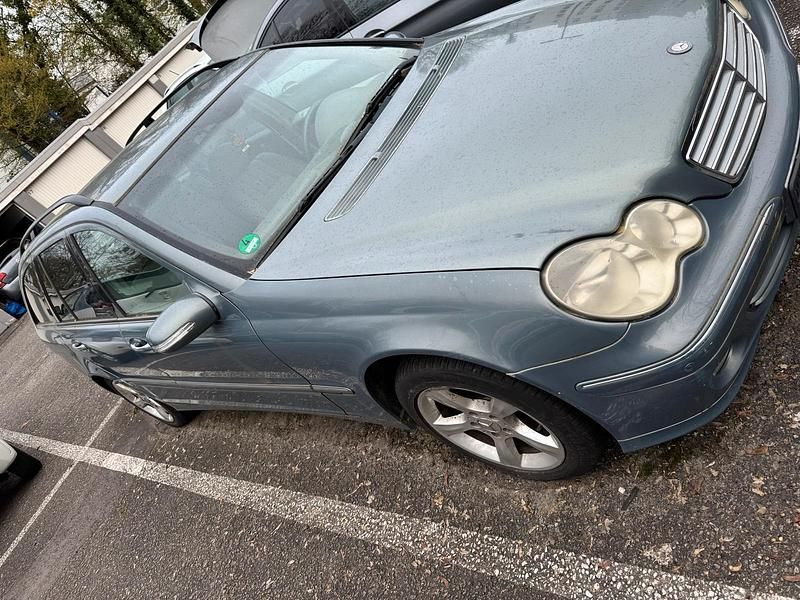 Gebraucht Mercedes C220 150 PS (110 kW) 2004 Kombi