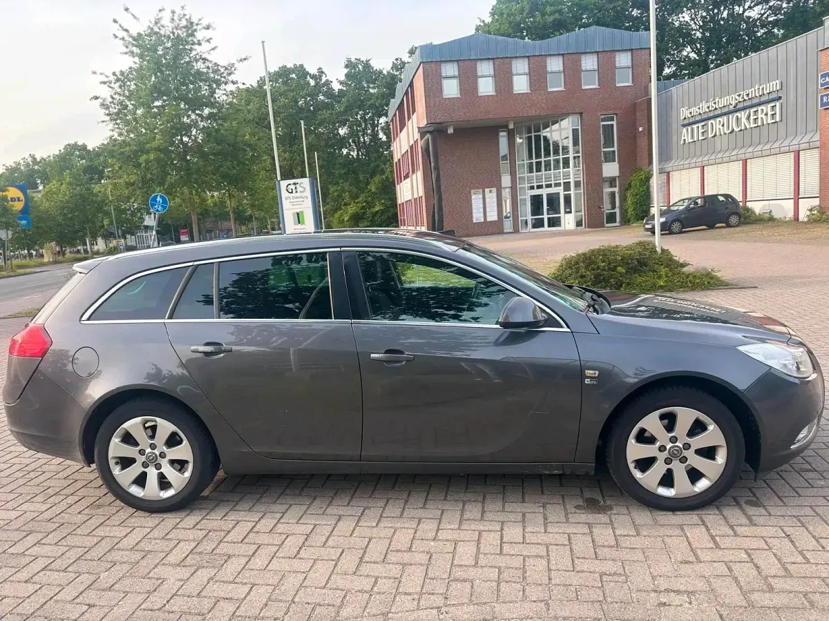 Gebraucht Opel Astra 185 PS (136 kW) 2012 Andere farben Kombi