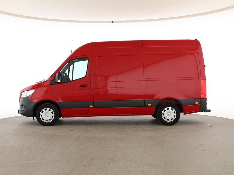 Gebraucht Mercedes Sprinter 170 PS (125 kW) 2023 Rot Van