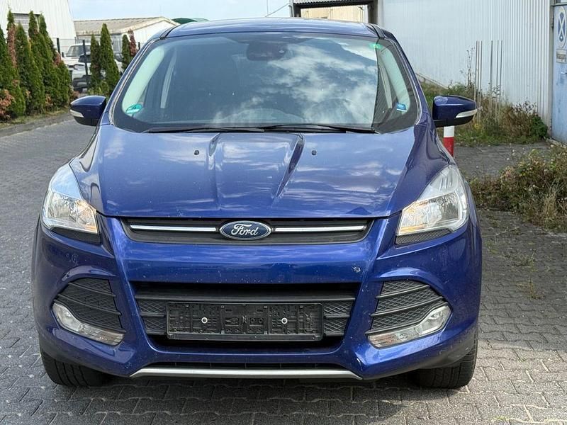Blau Gebraucht 2016 Ford Kuga SYNC Edition SUV | 9.900 € (Fairer Preis) - Bild 1/4