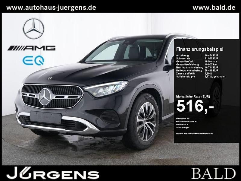 Schwarz obsidianschwarz metallic Gebraucht 2024 Mercedes GLC220 Avantgarde SUV | 54.880 € (Fairer Preis) - Bild 1/4