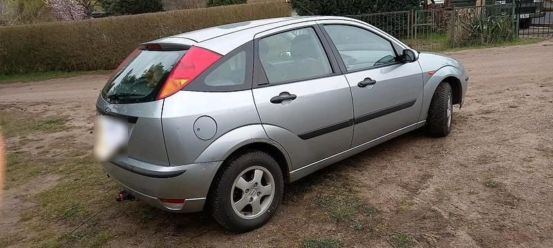 Gebraucht Ford Focus 101 PS (74 kW) 2003 Silber Limousine