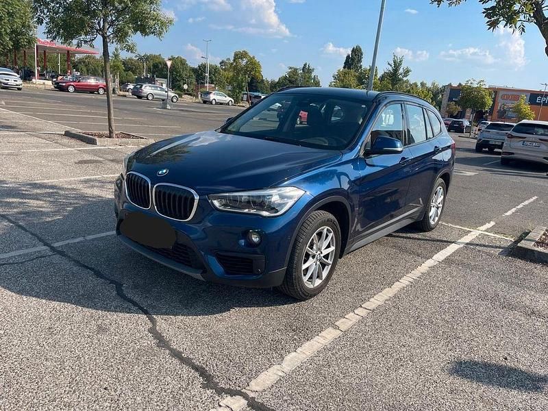 Blau Gebraucht 2018 BMW X1 Advantage SUV | 17.800 € (Guter Preis) - Bild 1/4