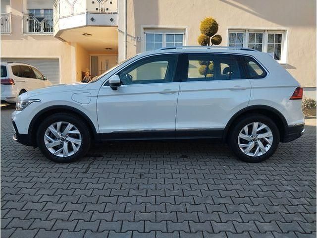 Gebraucht VW Tiguan Elegance 245 PS (180 kW) 2023 Weiß SUV