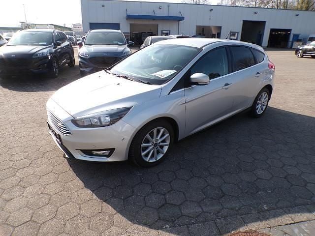 Gebraucht Ford Focus Titanium 125 PS (91 kW) 2018 Silber Limousine