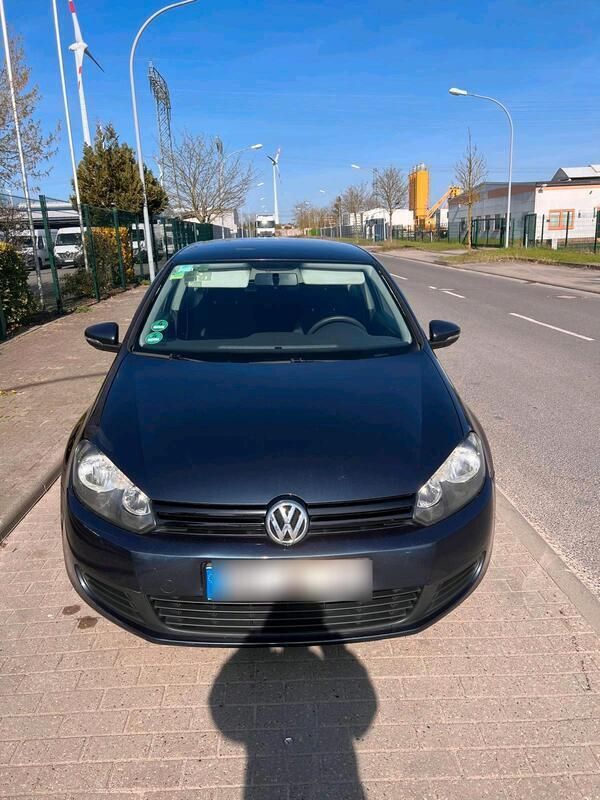 Blau Gebraucht 2010 VW Golf VI Kleinwagen | 2.650 € (Fairer Preis) - Bild 1/4