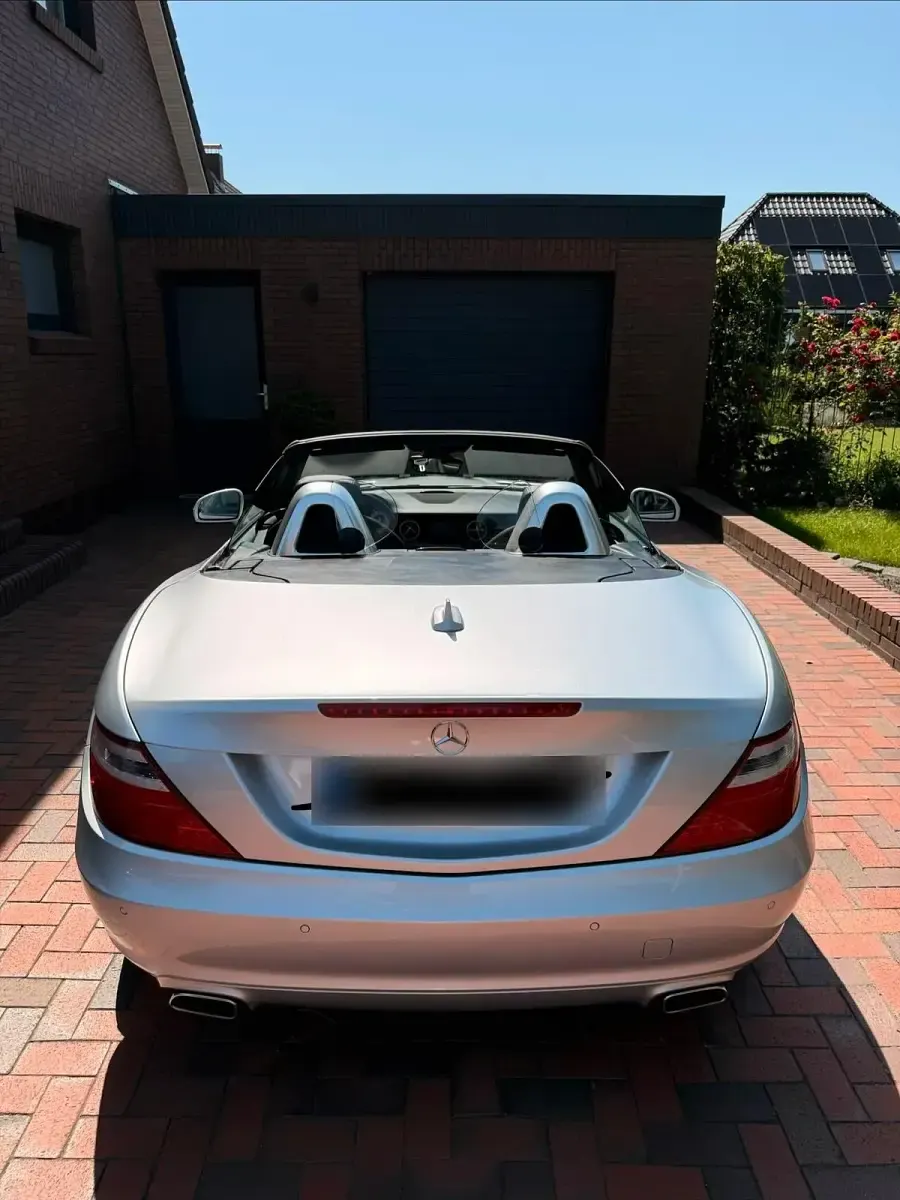 Gebraucht Mercedes SLK200 184 PS (135 kW) 2011 Silber Cabrio