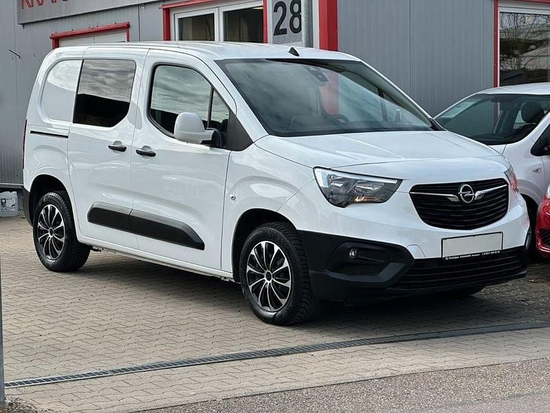 Gebraucht Opel Combo 102 PS (75 kW) 2021 Weiß Van / Kleinbus